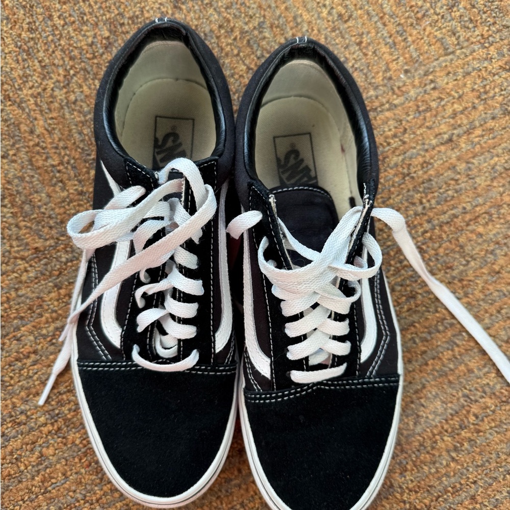 Vans - Picture 5 of 6
